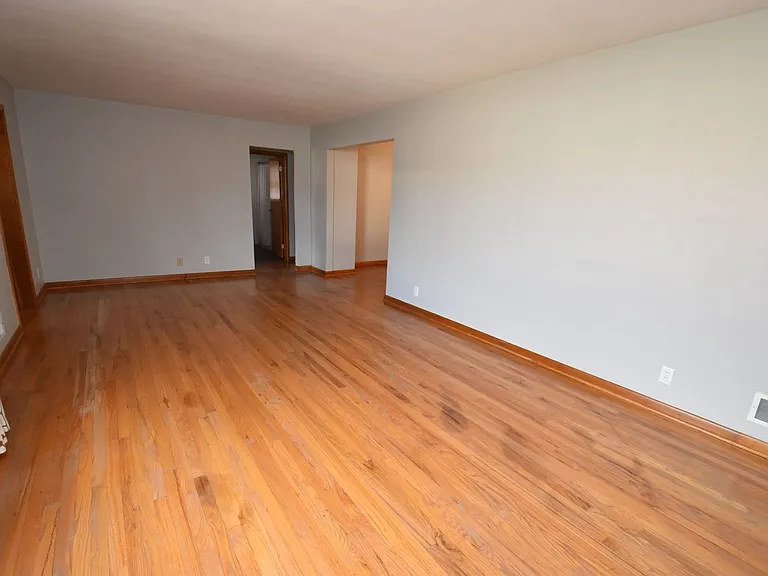 17306 Douglas Rd — Photo 5