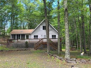 3144 Eagle Ln, Bushkill, PA 18324