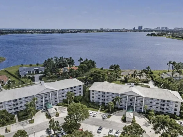 3526 Whitehall Dr APT 404, West Palm Beach, FL 33401