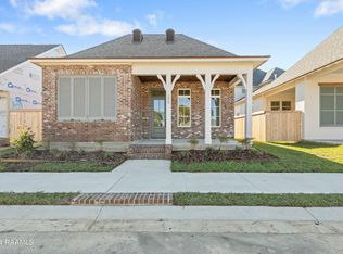 205 Hearth St, Lafayette, LA 70508