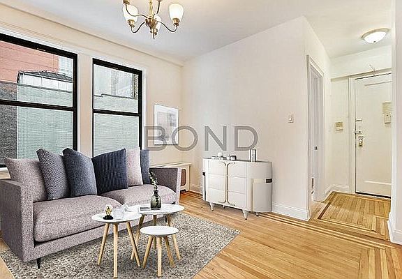 2nd image of 245 W 51st St APT 911