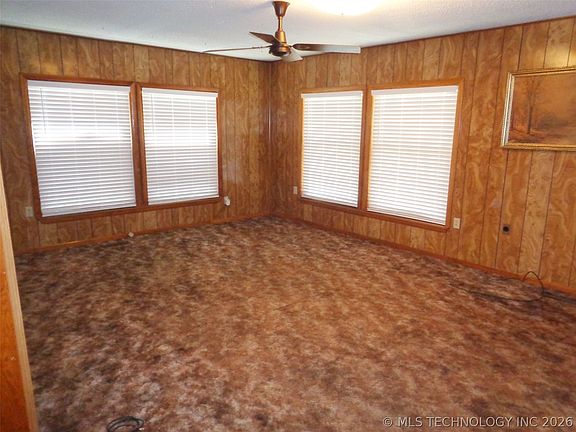 5th image of 211 Oak Ave