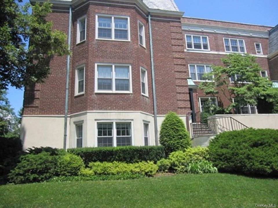 1st image of 3 Chateaux Cir APT 3I