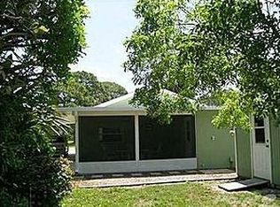 52 Magnolia Ave, Englewood, FL 34223