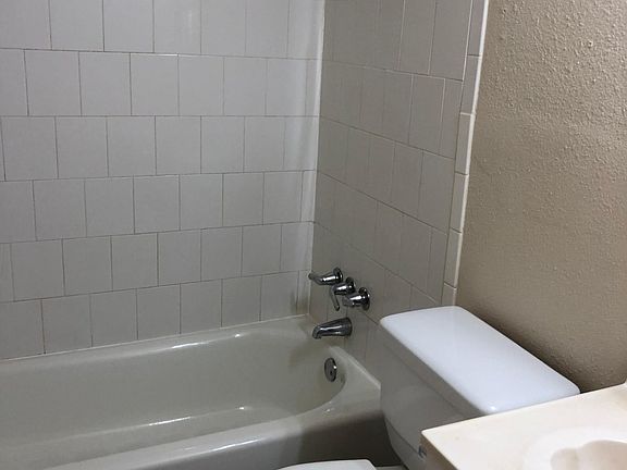 2nd image of 4556 Newman Dr