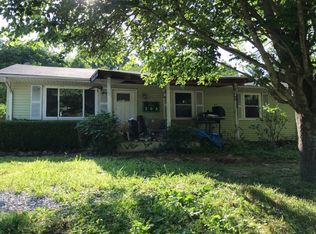 203 Mine Gap Rd, East Flat Rock, NC 28726