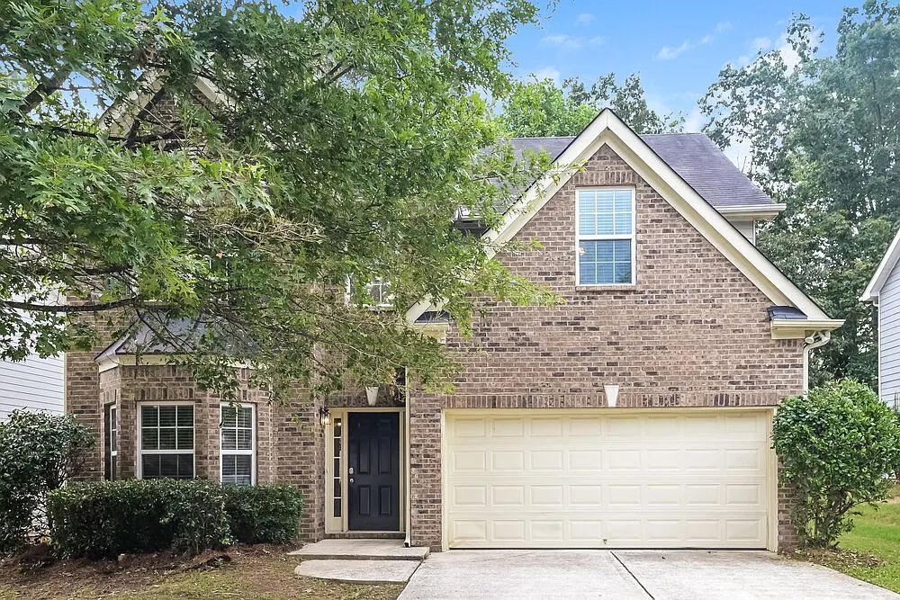 3 bed, 2.5 bath, 1972 sqft, $1,990 — Photo 1