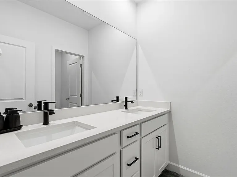 2380 Celebration Blvd — Photo 20