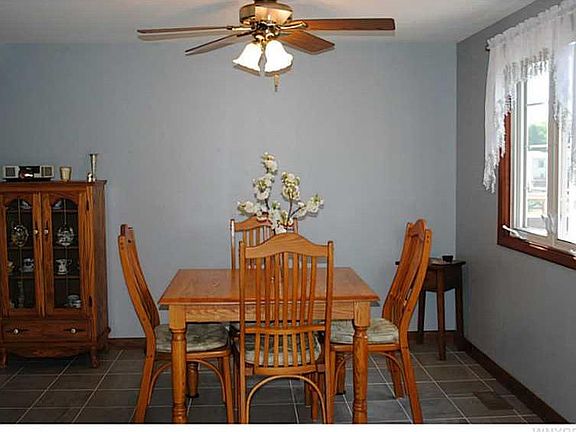 4th image of 70 Foxcroft Dr