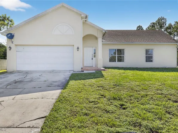 1402 Acacia Ave, Lehigh Acres, FL 33972