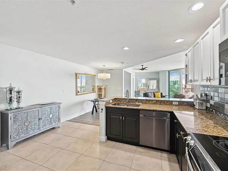 1771 Ringling Blvd #1001 — Photo 32