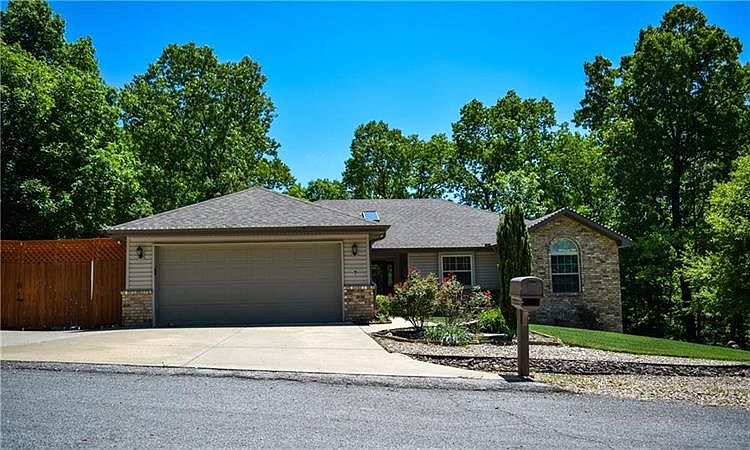 1st image of 7 Baltasound Ln