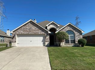 10500 Barber Ln, Benbrook, TX 76126