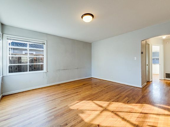 5th image of 332 Hull Ave