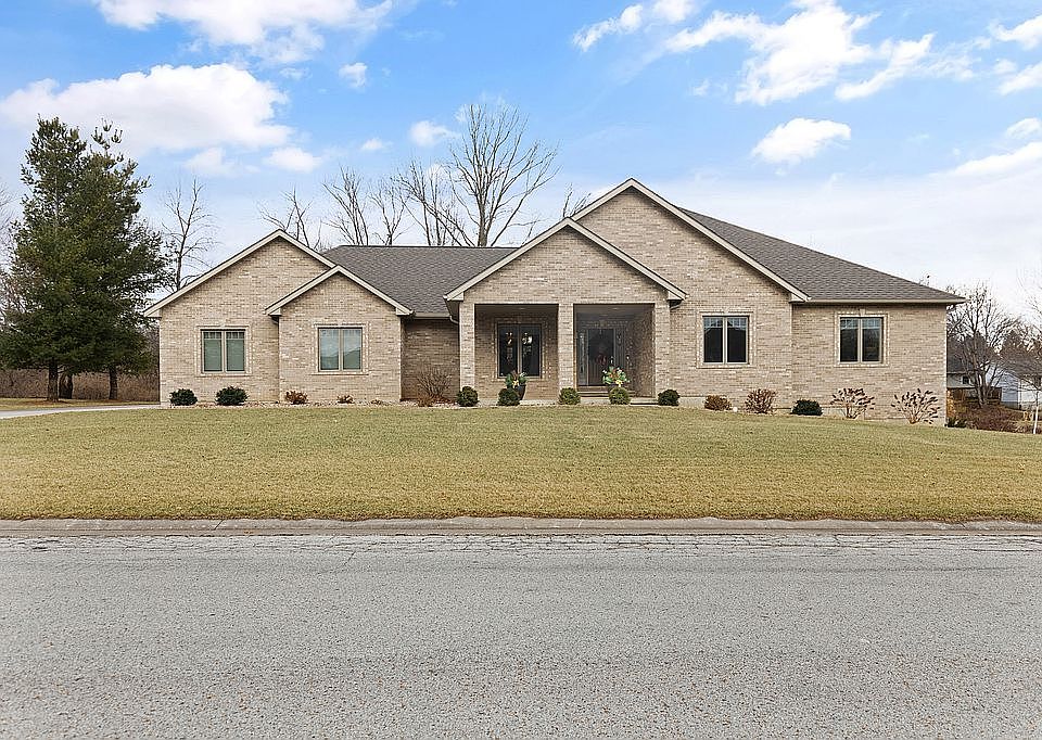 1st image of 3400 Callaway Dr