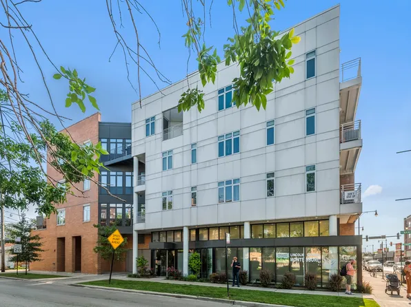 4770 N Manor Ave APT 204, Chicago, IL 60625