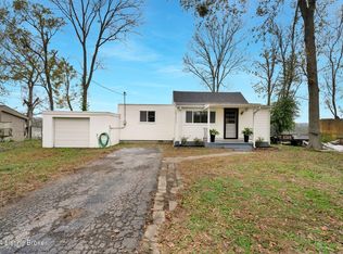 4504 River Front Dr, Louisville, KY 40216