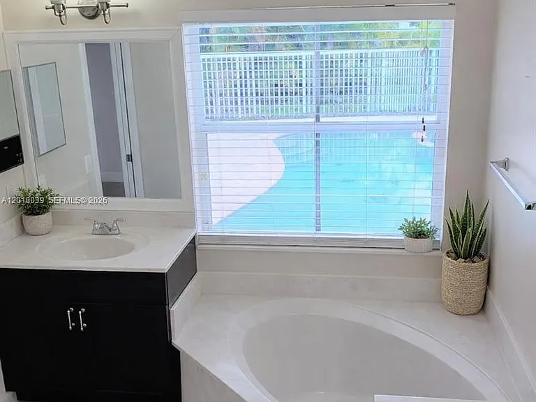 777 Tanglewood Cir — Photo 16