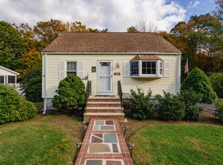 121 Ewing Dr, Stoughton, MA 02072