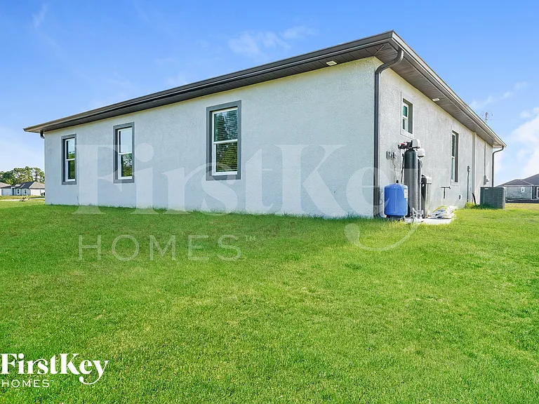 3910 NE 19th Place Cpe — Photo 14
