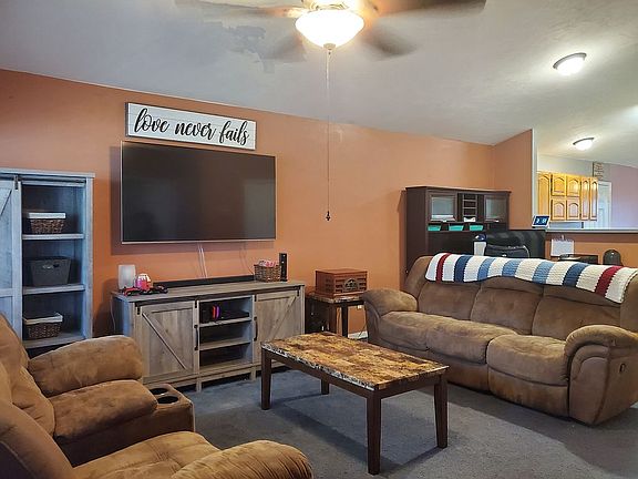 3rd image of 1135 NE 23rd St