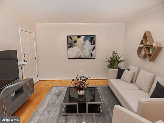 3rd image of 3101 Naylor Rd SE APT 304