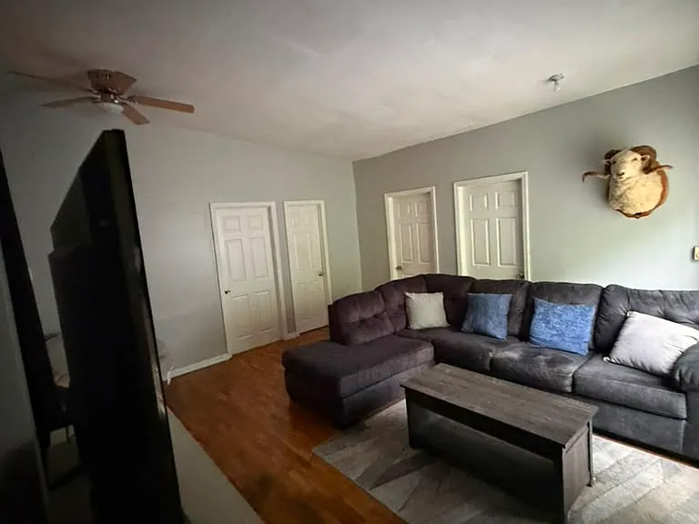 95 Sylvan Trl — Photo 2