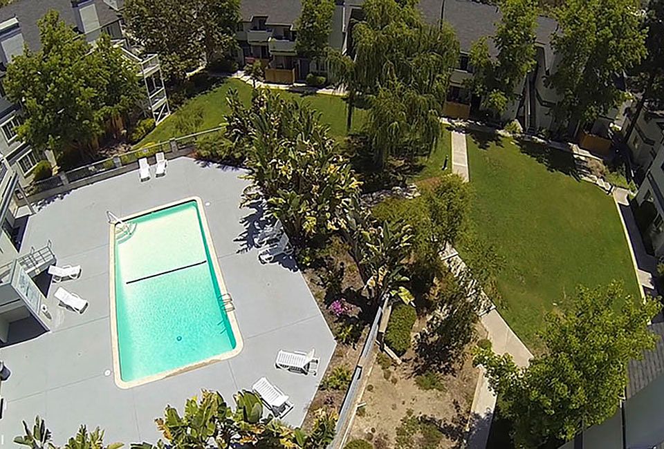 2nd image of 1023 Southwood Drive #G
