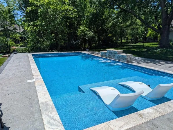 4505 W 138th St, Leawood, KS 66224