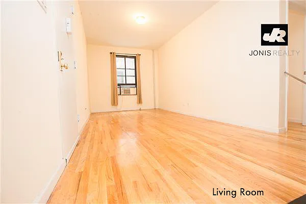 Rented by Jonis Realty | media 34