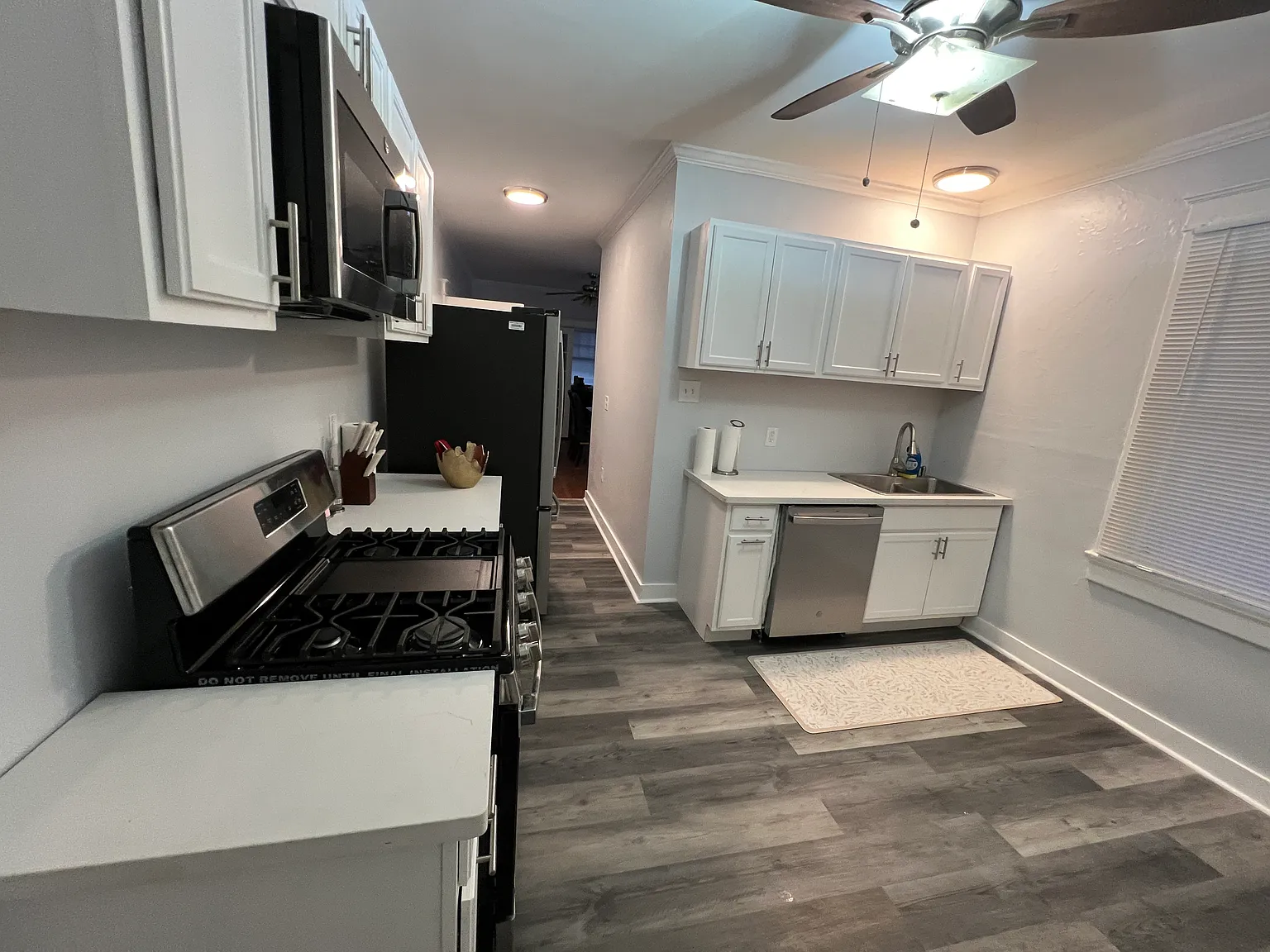 4 bed, 2000 sqft, $3,000 — Photo 2