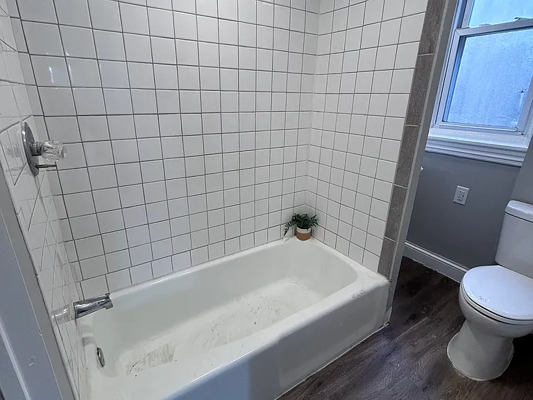 5819 Pemberton St — Photo 13