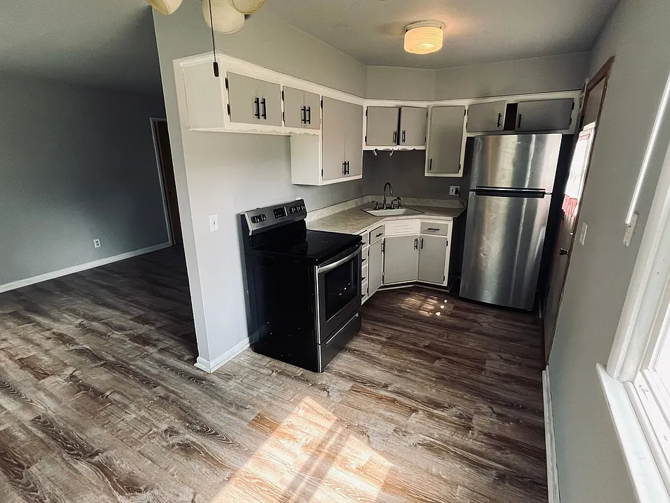 508 Greenfield Rd #2
