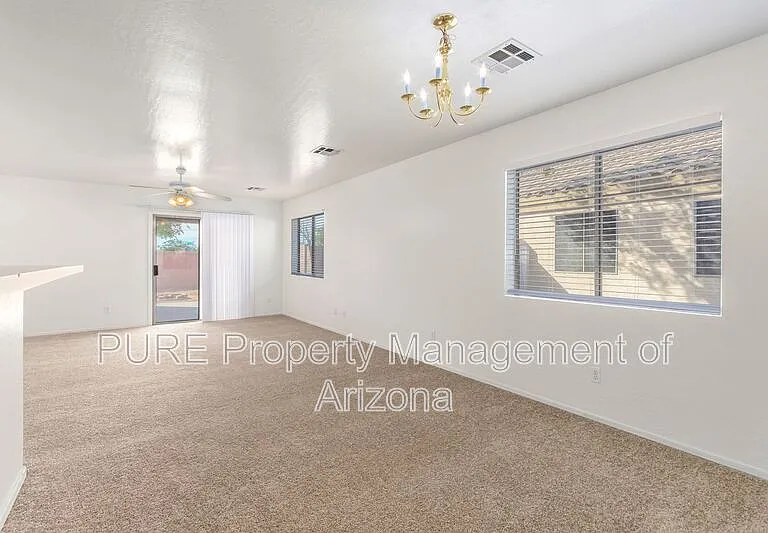 1816 S 106th Ln — Photo 8