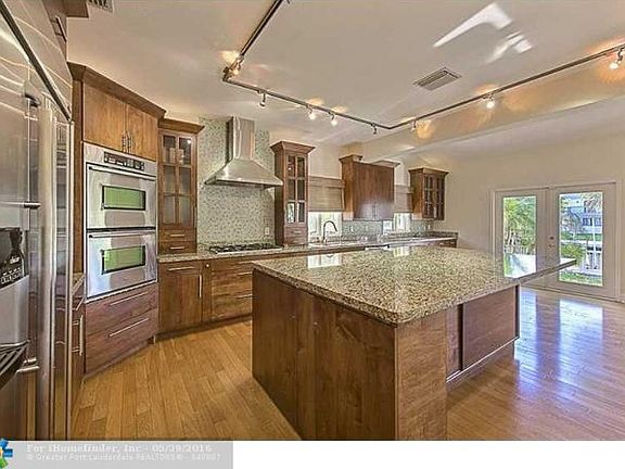 4th image of 33 Pelican Dr