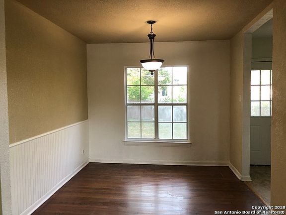 5th image of 310 Kashmuir Pl