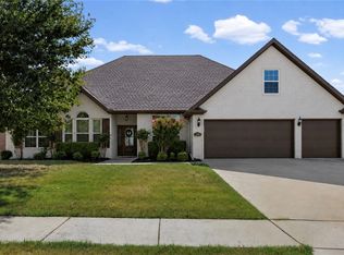 3953 E Spyglass Hill Dr, Fayetteville, AR 72701