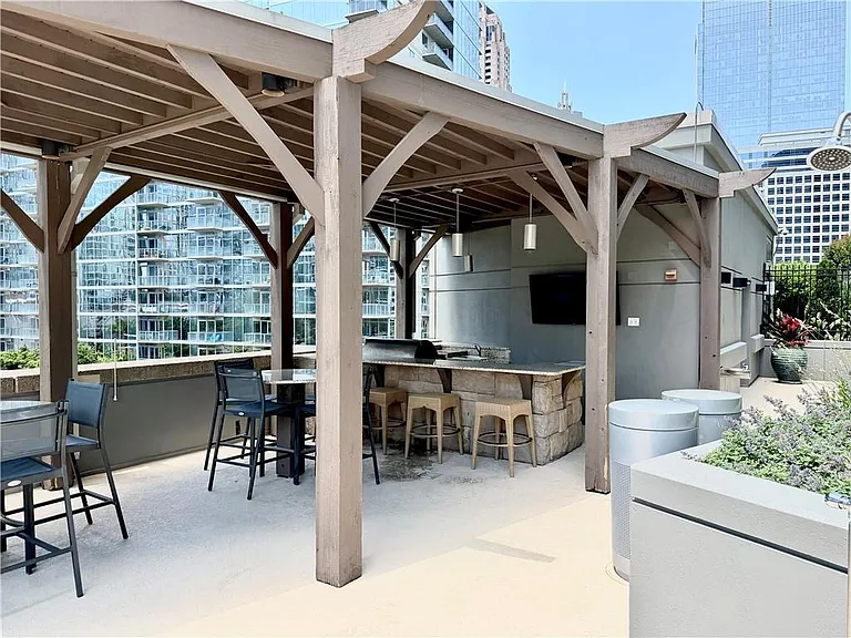 1080 Peachtree St NE #2110 — Photo 47