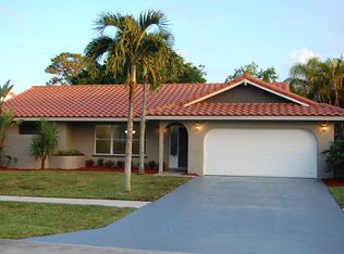 7477 San Sebastian Dr, Boca Raton, FL 33433