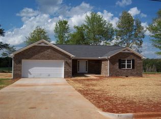 324 Andrew Dr, Weaver, AL 36277