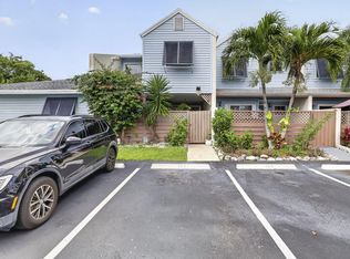 153 W Hemingway Cir, Margate, FL 33063