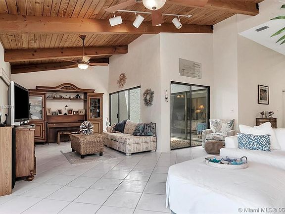 4th image of 2657 S Parkview Dr #2657