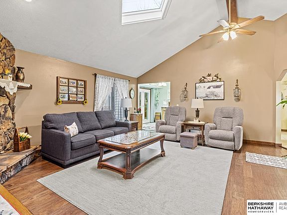 4th image of 2802 Ponderosa Dr