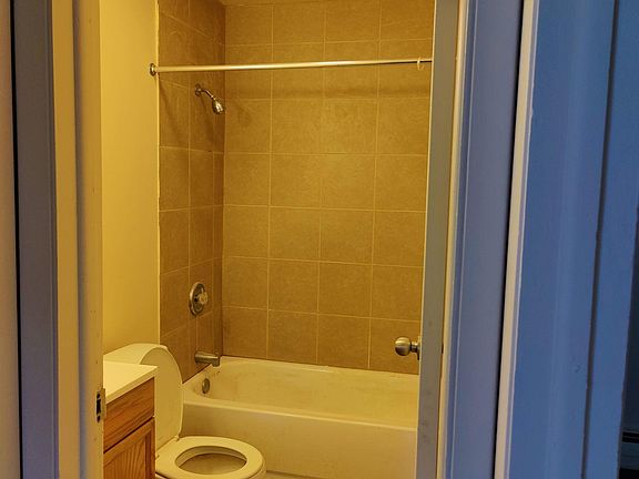 3rd image of 2317 Salem Blvd #3