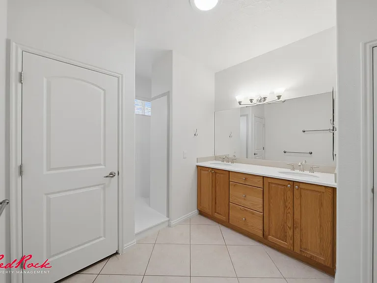 1546 Morane Manor Dr — Photo 10
