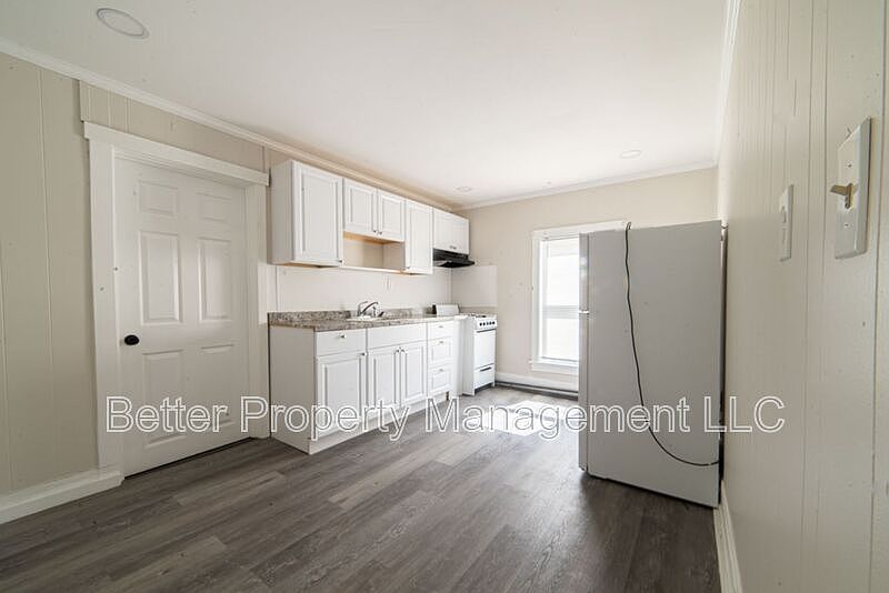 1st image of 414-416 W Park Ave APT 4