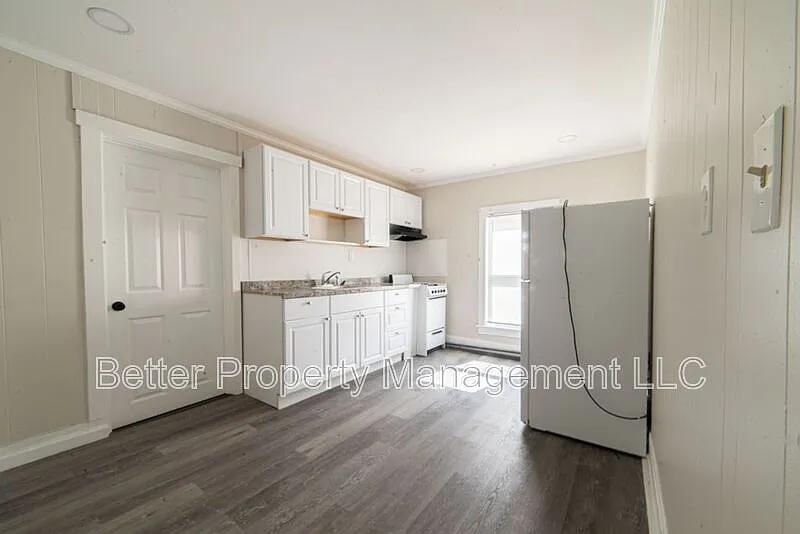 414-416 W Park Ave #4