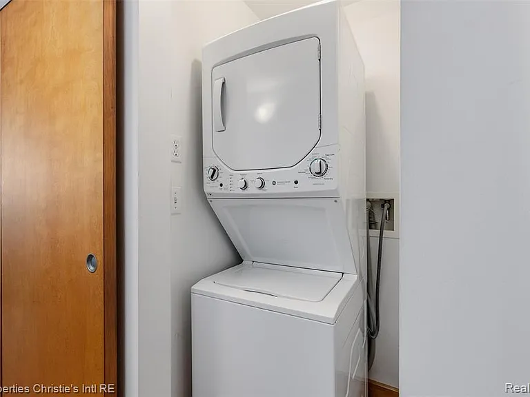 2003 Brooklyn St #29/403 — Photo 12