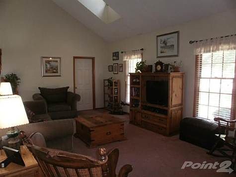 2nd image of 116 Farmbrook Cir