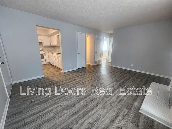 4th image of 660 S 20th St #1